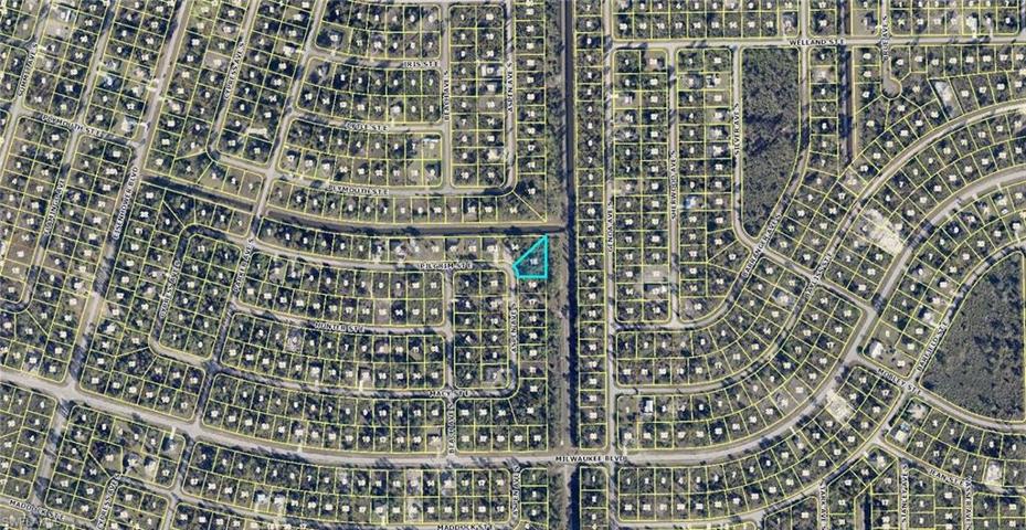 565 Aspen AVE S, LEHIGH ACRES FL 33974