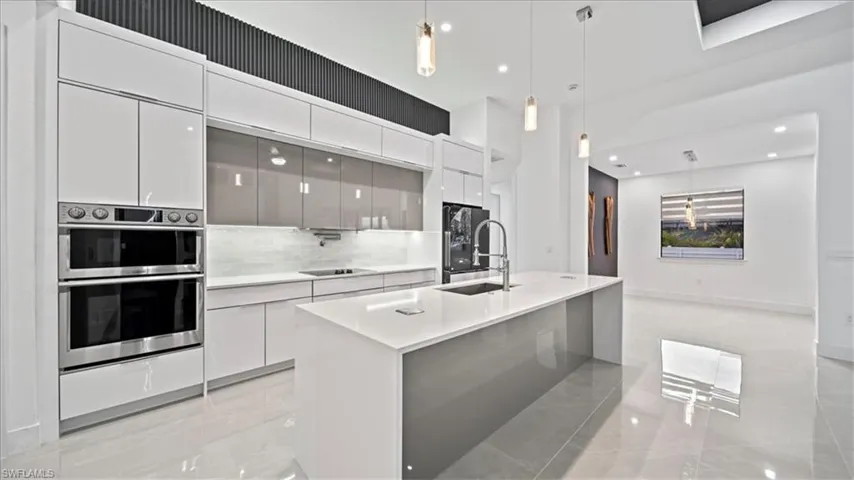 2711 Van Buren Pkwy, Cape Coral, Florida 33993