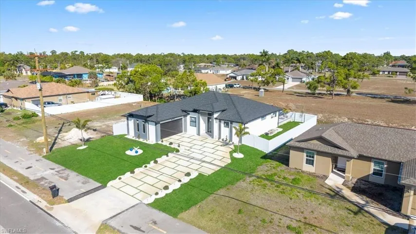 2711 Van Buren Pkwy, Cape Coral, Florida 33993
