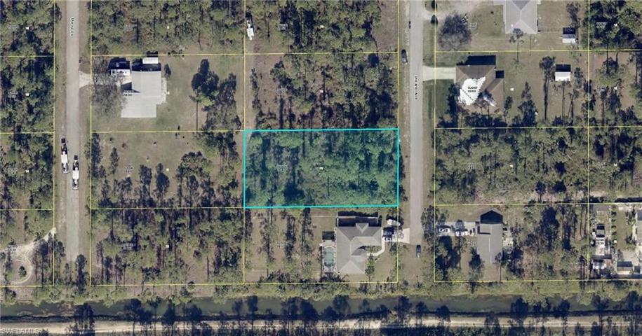 1207 Lincoln AVE, LEHIGH ACRES FL 33972