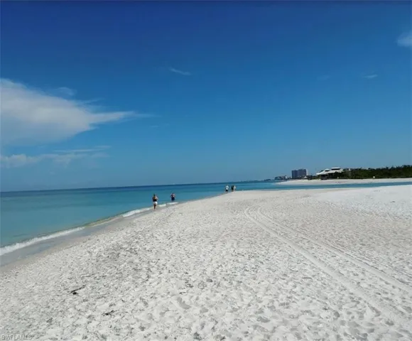 Relaxing day at the Naples Beach