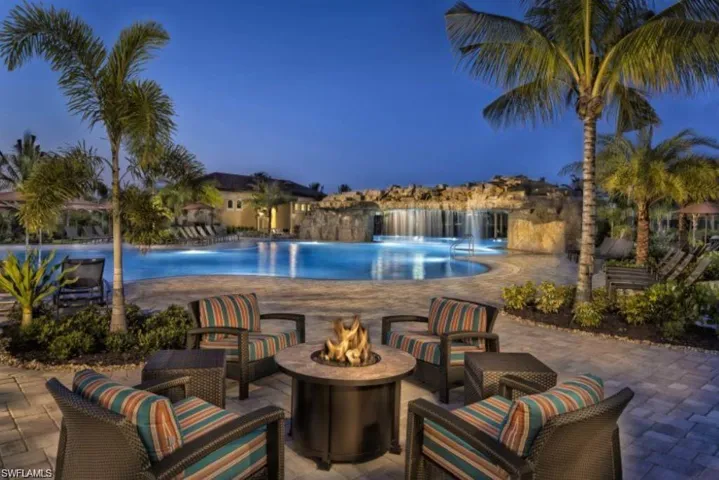 Tropical paradise awaits!
