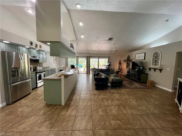 104  Wellington  AVE, Lehigh Acres, FL 33936