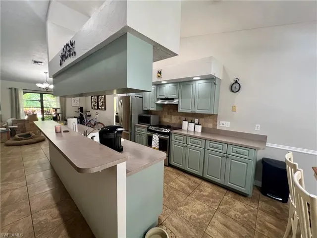 104  Wellington  AVE, Lehigh Acres, FL 33936