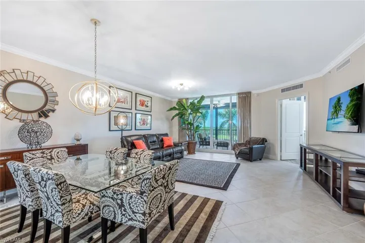 Spacious dining/living area