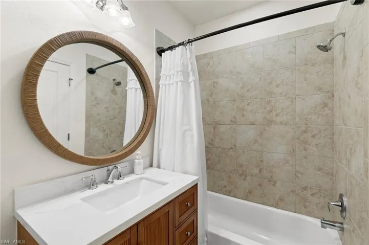 7797 Bristol Cir, Naples, Florida 34120