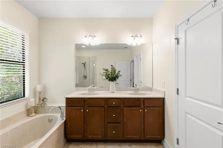 7797 Bristol Cir, Naples, Florida 34120