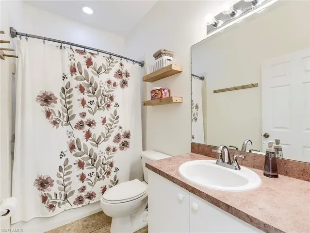15433 Bellamar Cir 1025, Fort Myers, Florida 33908