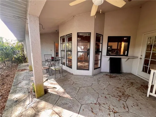 View of patio / terrace with ceiling fan