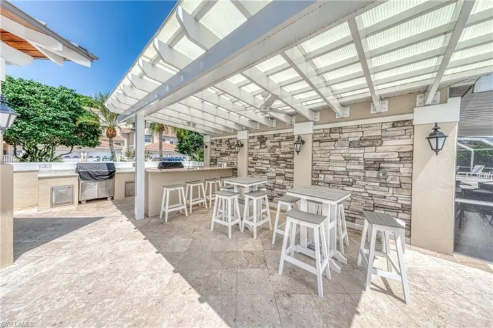 8390  Excalibur  CIR, Naples, FL 34108