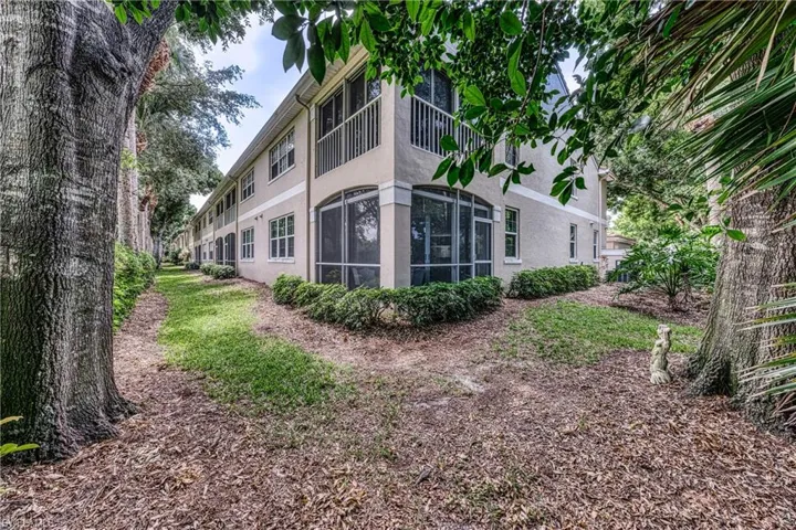 8390  Excalibur  CIR, Naples, FL 34108