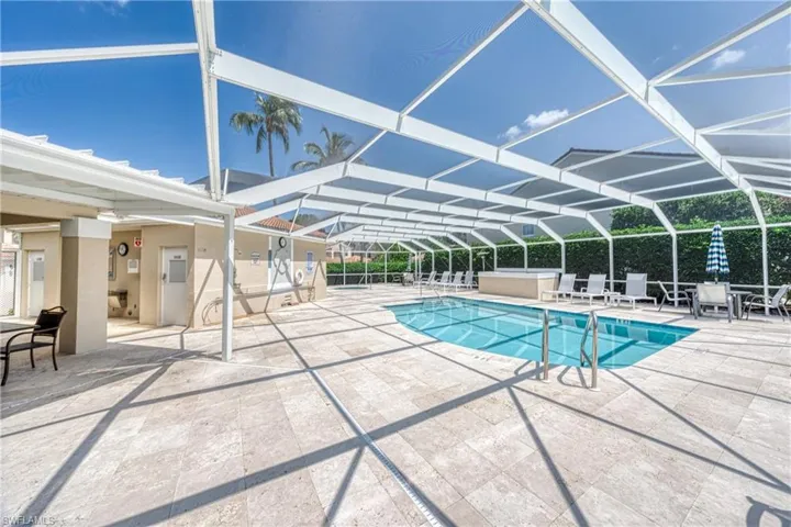 8390  Excalibur  CIR, Naples, FL 34108