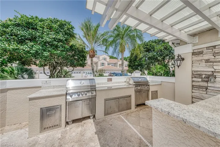 8390  Excalibur  CIR, Naples, FL 34108