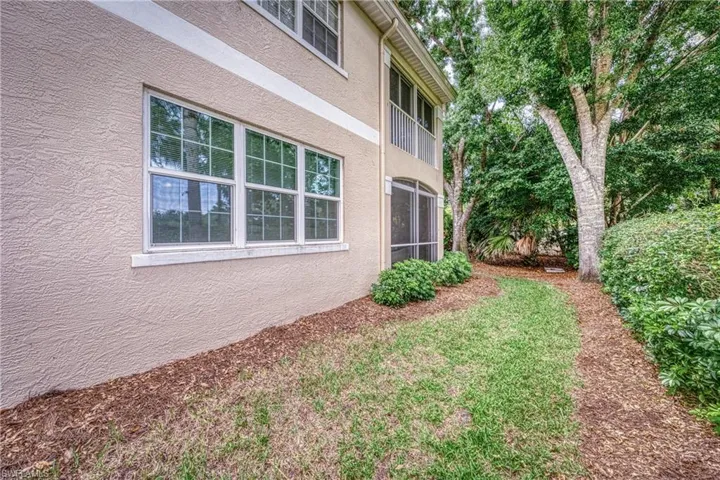 8390  Excalibur  CIR, Naples, FL 34108