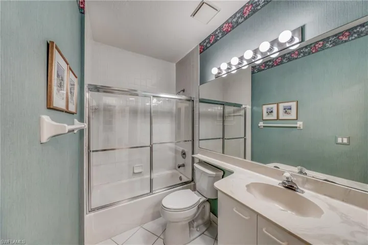 8390  Excalibur  CIR, Naples, FL 34108