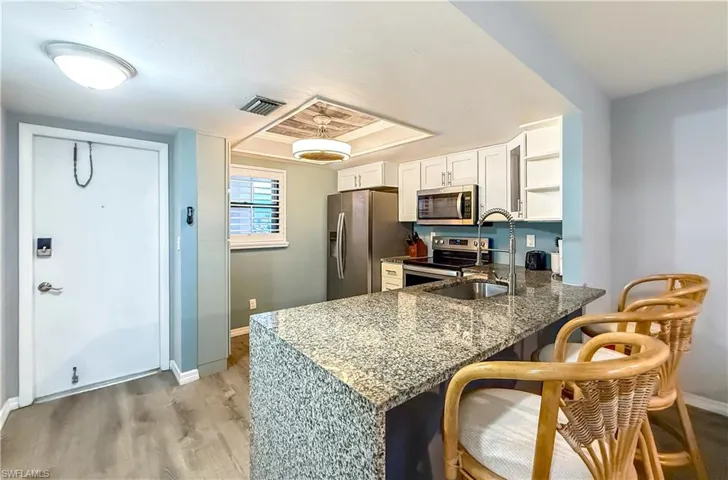 Nicely lay out of kitchen including a full closet pantry.