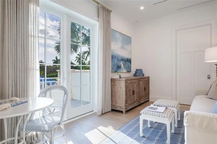 266 15th Ave S, Naples, Florida 34102