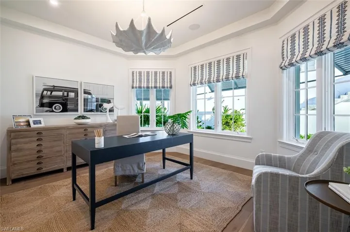 266  15TH S AVE, Naples, FL 34102