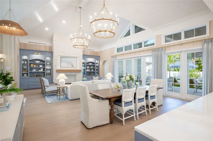 266 15th Ave S, Naples, Florida 34102