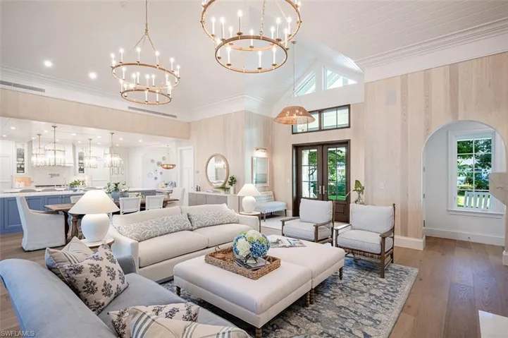 266 15th Ave S, Naples, Florida 34102
