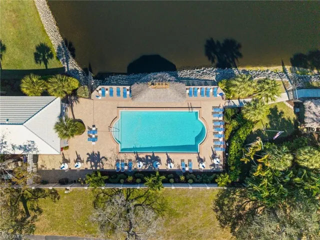 864 Gulf Pavilion Dr 202, Naples, Florida 34108
