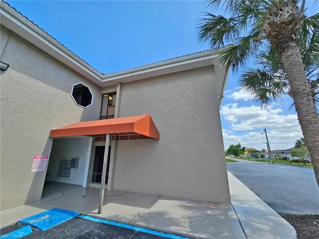 923  Del Prado S BLVD, Cape Coral, FL 33990