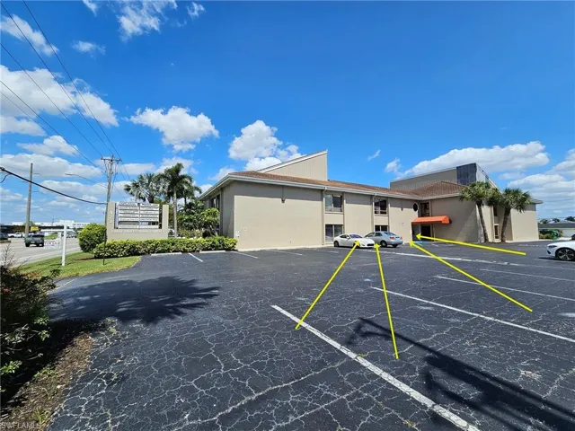 923  Del Prado S BLVD, Cape Coral, FL 33990