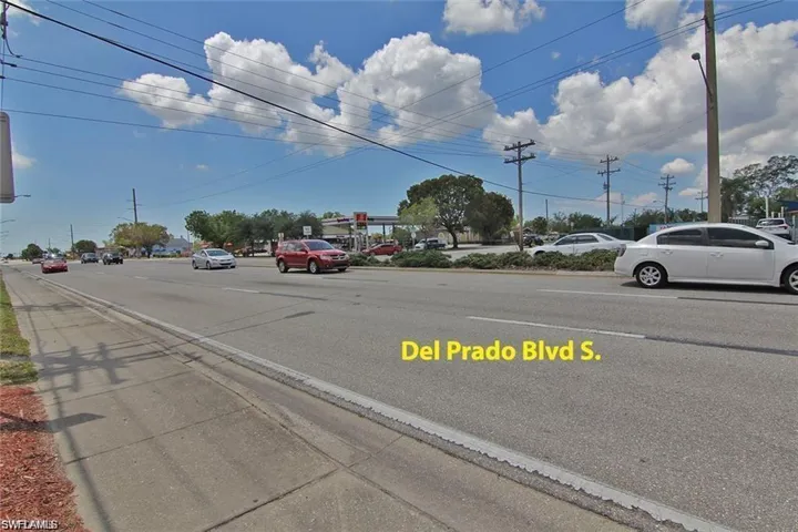 923  Del Prado S BLVD, Cape Coral, FL 33990