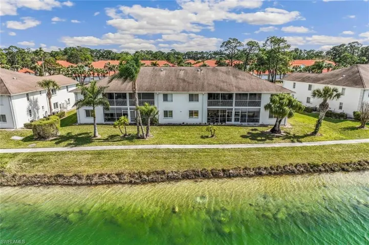 473  Gabriel  CIR, Naples, FL 34104
