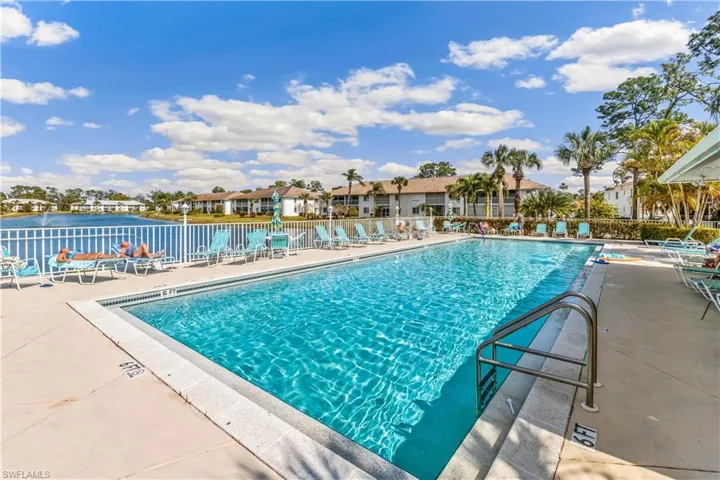 473  Gabriel  CIR, Naples, FL 34104
