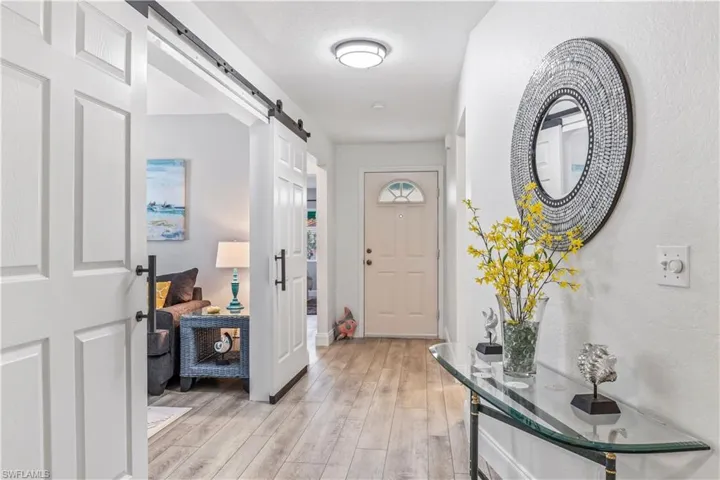 473  Gabriel  CIR, Naples, FL 34104