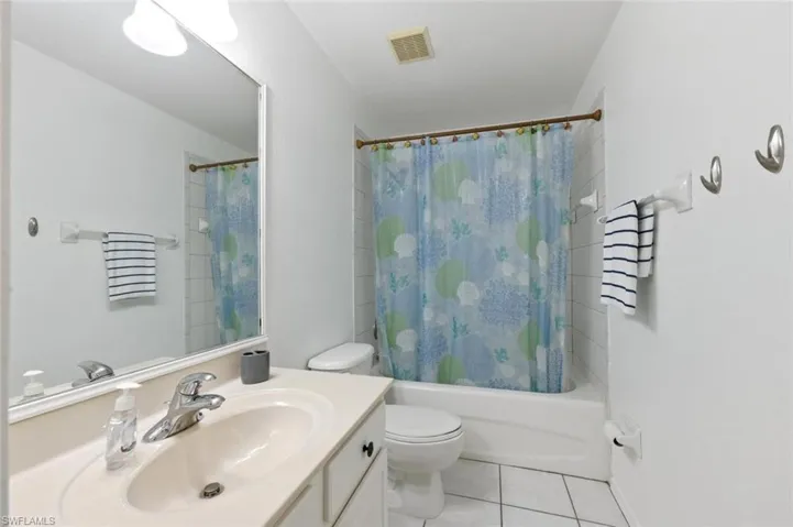 7780 Woodbrook Cir 2703, Naples, Florida 34104