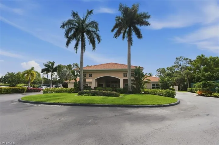 7780 Woodbrook Cir 2703, Naples, Florida 34104
