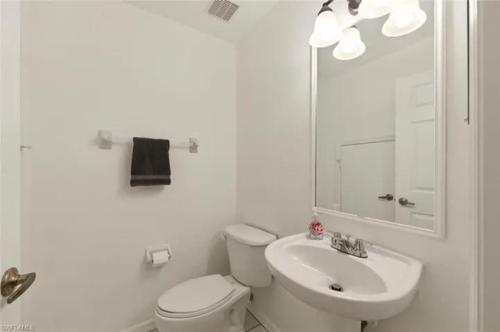 7780 Woodbrook Cir 2703, Naples, Florida 34104