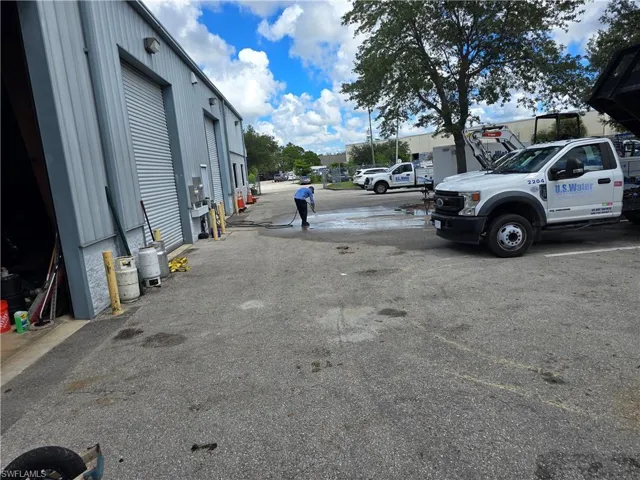 5605 2nd St W, Lehigh Acres, Florida 33971