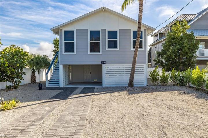 24566  Redfish  ST, Bonita Springs, FL 34134