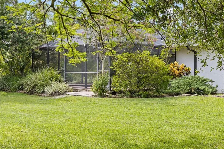 13863  Pine Villa  LN, Fort Myers, FL 33912