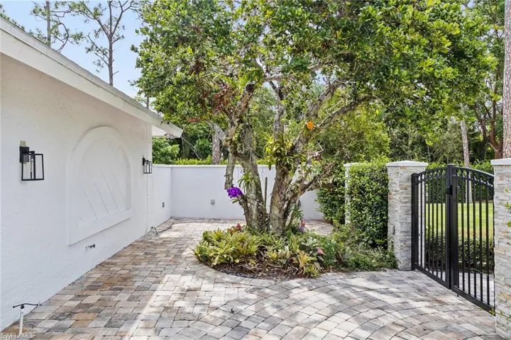 13863  Pine Villa  LN, Fort Myers, FL 33912