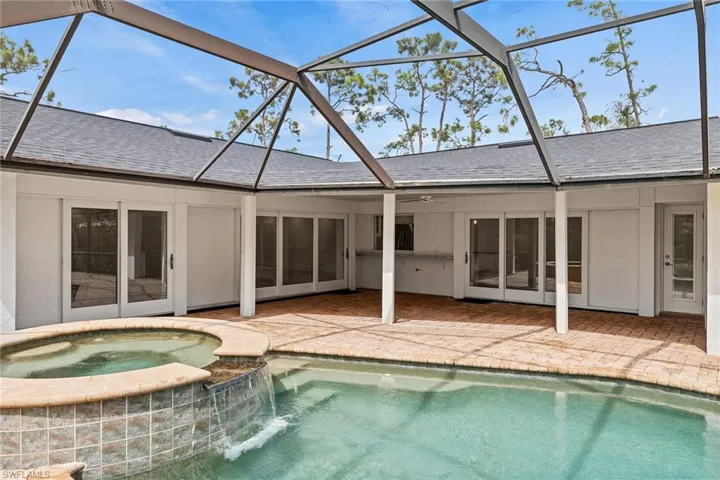 13863  Pine Villa  LN, Fort Myers, FL 33912