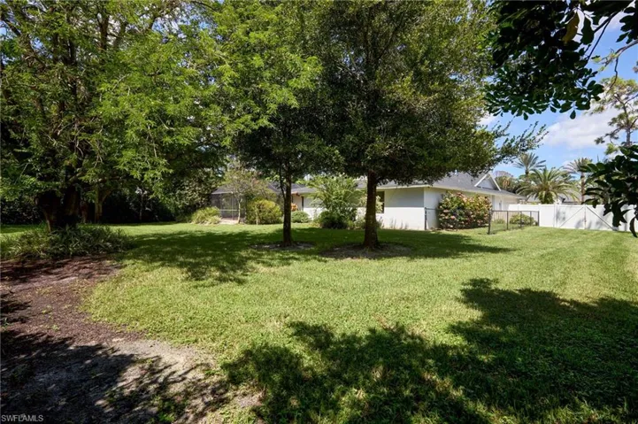 13863  Pine Villa  LN, Fort Myers, FL 33912