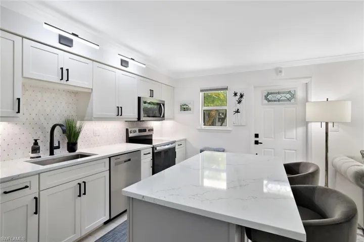 Recently renovated and gorgeous!