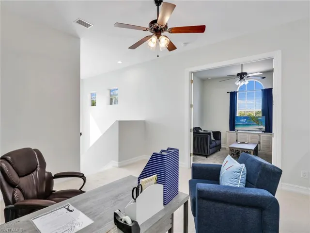 6096 Dogleg Dr, Naples, Florida 34113