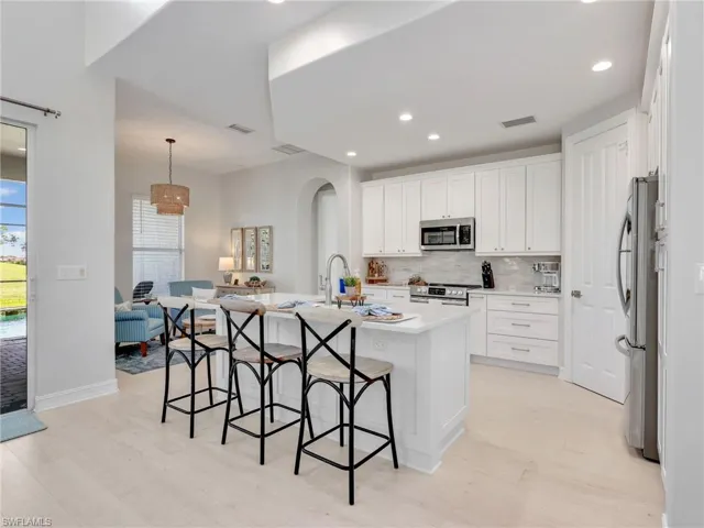 6096 Dogleg Dr, Naples, Florida 34113