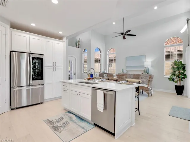 6096 Dogleg Dr, Naples, Florida 34113