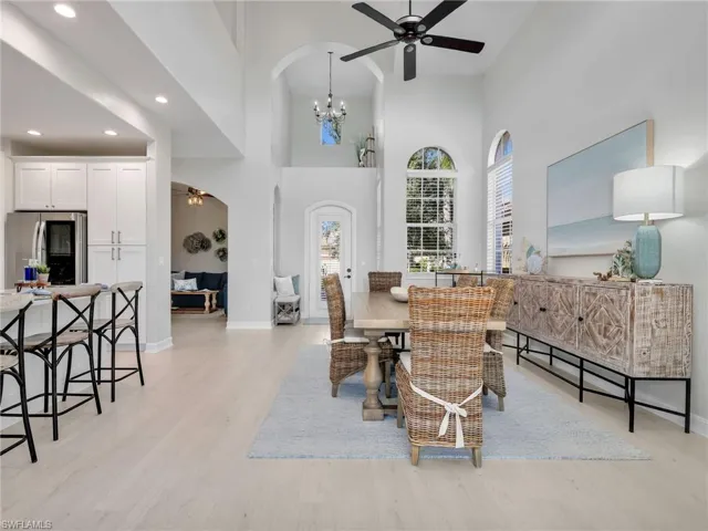 6096 Dogleg Dr, Naples, Florida 34113