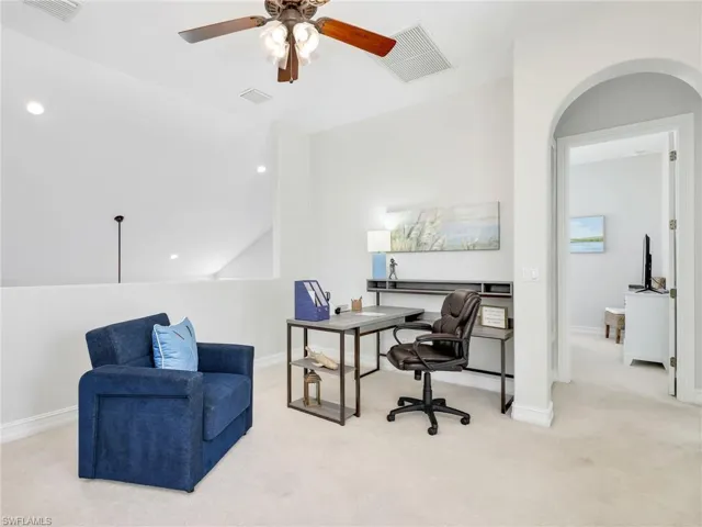 6096 Dogleg Dr, Naples, Florida 34113