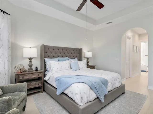 6096 Dogleg Dr, Naples, Florida 34113