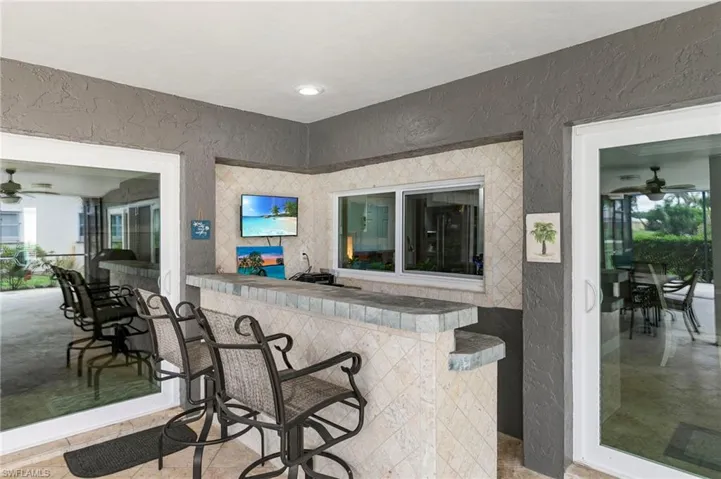View of patio / terrace featuring a ceiling fan