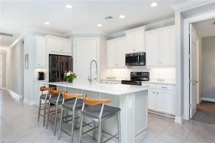 14551  Topsail  DR, Naples, FL 34114
