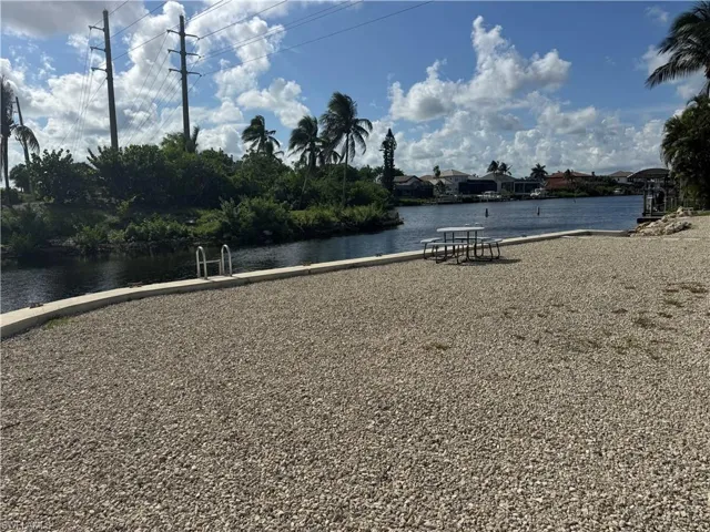 6031 Macbeth Ln, Fort Myers, Florida 33908